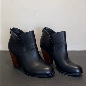Gianni Bini Boots Leather Sz.9.5 NWOT